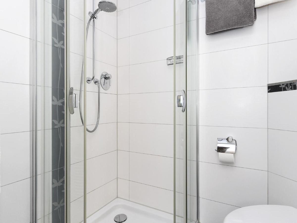 Charming Apartment in Mecklenberg with Balcony Sellin  Exterior foto