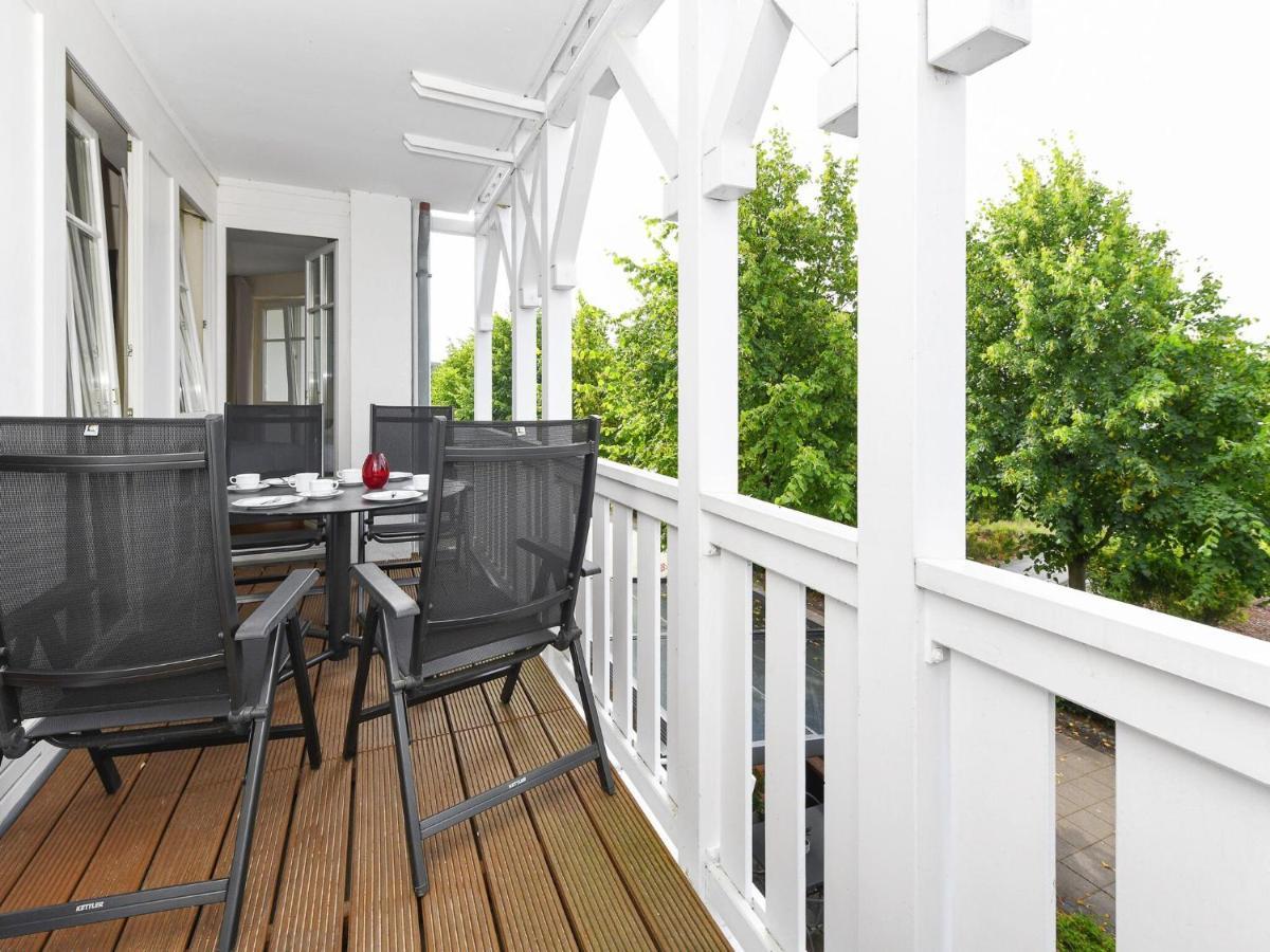 Charming Apartment in Mecklenberg with Balcony Sellin  Exterior foto