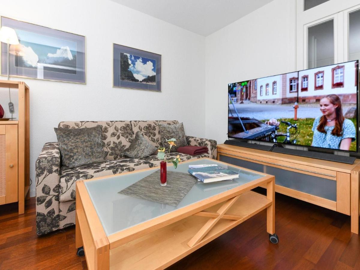 Charming Apartment in Mecklenberg with Balcony Sellin  Exterior foto