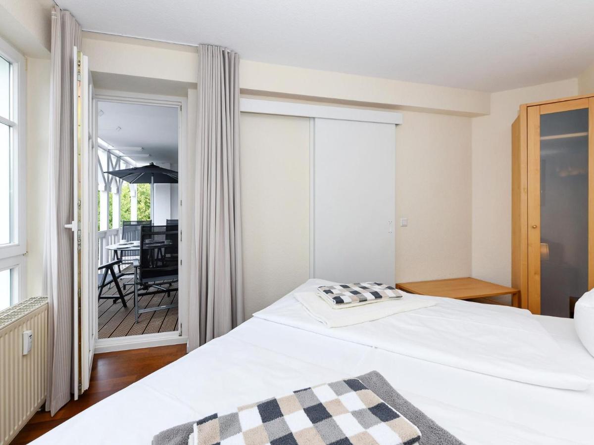 Charming Apartment in Mecklenberg with Balcony Sellin  Exterior foto